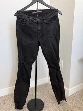 Universal Thread Women's Distressed Black Skinny Jeans